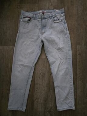 TOMMY HILFIGER Freedom Jeans Mens 36x30 Light Wash Blue Denim Baggy Vtg 90s Flaw